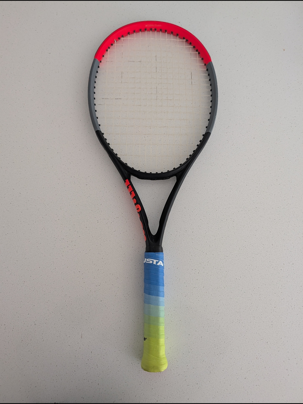 Wilson Clash 100 V1 Tennis Racket Grip 2